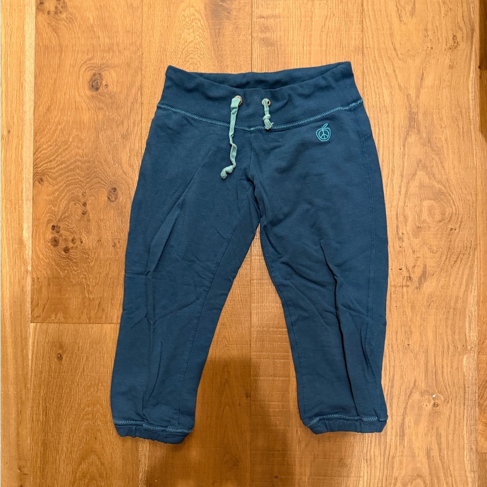 Green Apple capris joggers Small